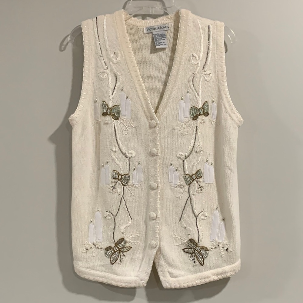 Victoria Jones -‎ small, white holiday sweater vest